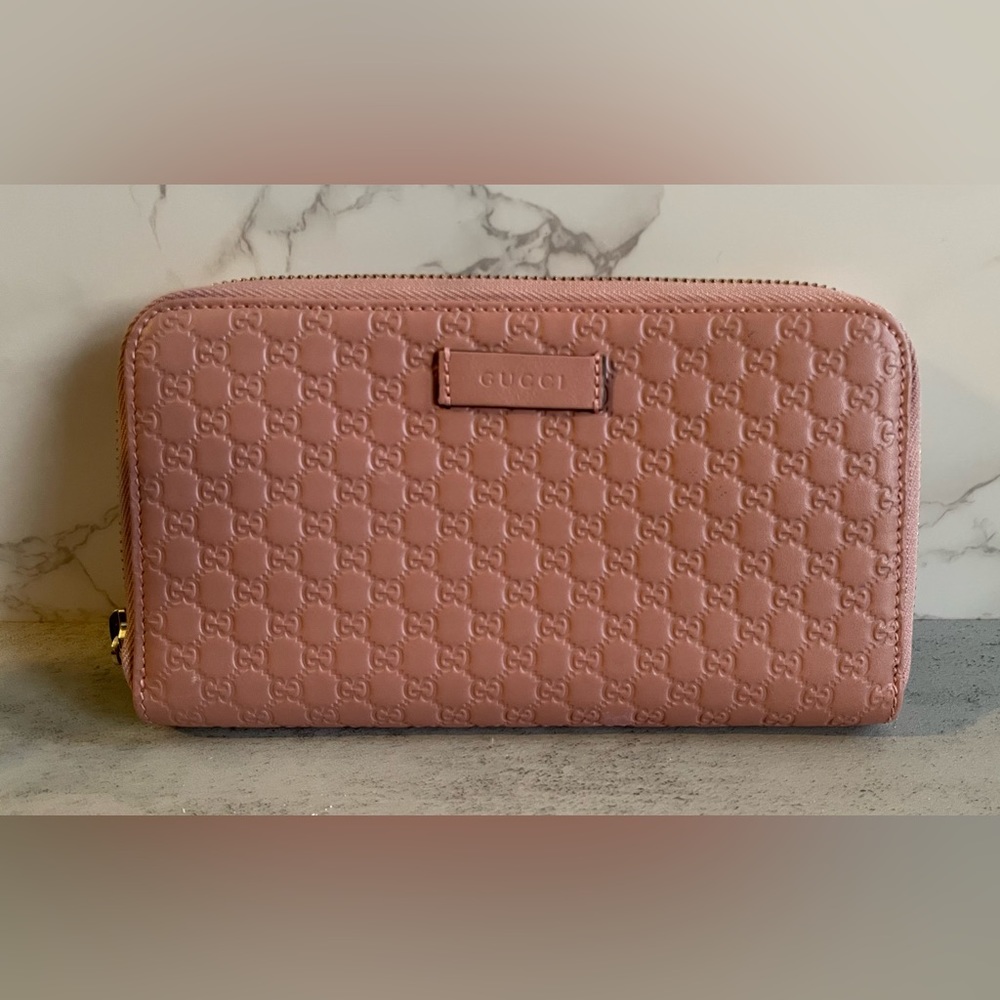 SOLD Gucci Guccissima Zippy Wallet